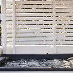 Periscope Private Jacuzzi By Monocle Appartement *