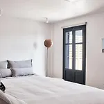 Periscope Private Jacuzzi By Monocle